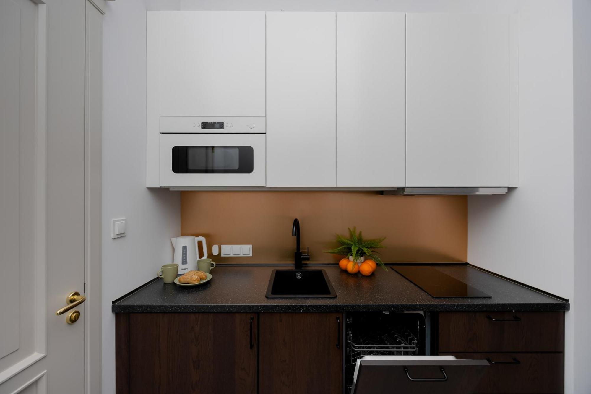 Heart Of The Old Town Royal By Renters Apartament